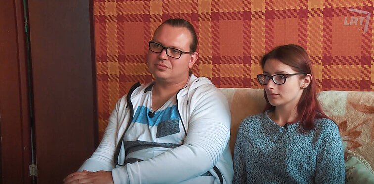 „Gyvenk be skolų“. Šeima jauna, o finansiniai įsipareigojimai – daugiamečiai. Kaip išlieti ekonomiškai stabilų pamatą?