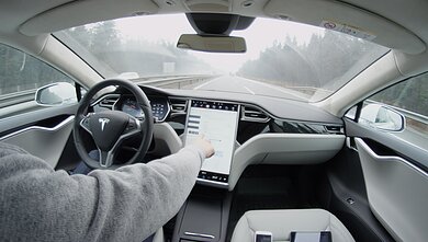 „Tesla Autopilot“ sistema „Tesla Autopilot“ sistema