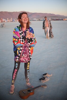 Jurgis Didžiulis ir Erica Jennings renginyje „Burning Man“ Jurgis Didžiulis ir Erica Jennings renginyje „Burning Man“