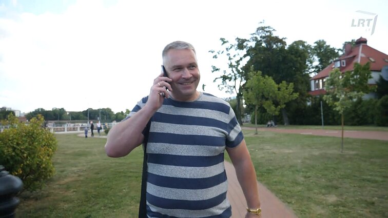 „(Ne)emigrantai“. Milijono eurų netekęs Vladimiras, Anglijoje darbo vengiantys statybininkai ir pribloškianti Neringos Rekašiūtės istorija