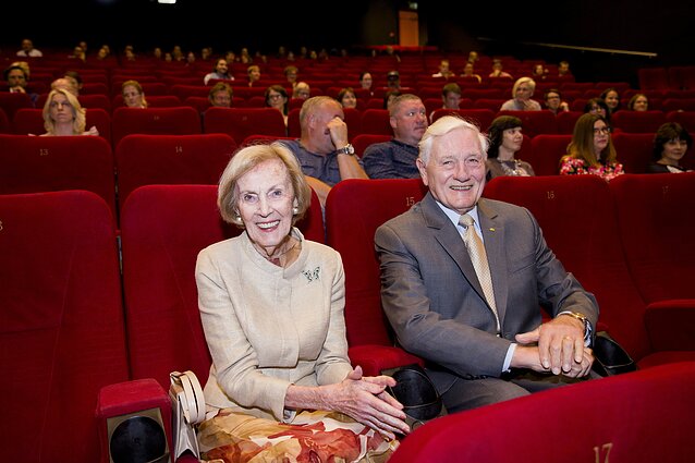 Valdas Adamkus, Alma Adamkienė