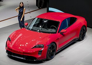 „Porsche Taycan“