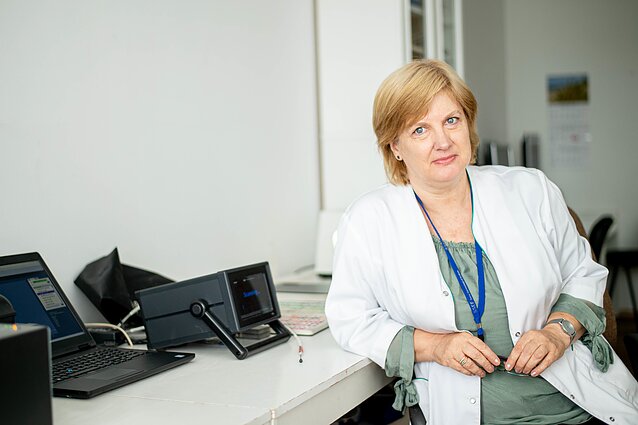 Prabavimo rūmų Brangakmenių laboratorijos vedėja Violeta Kisielienė
