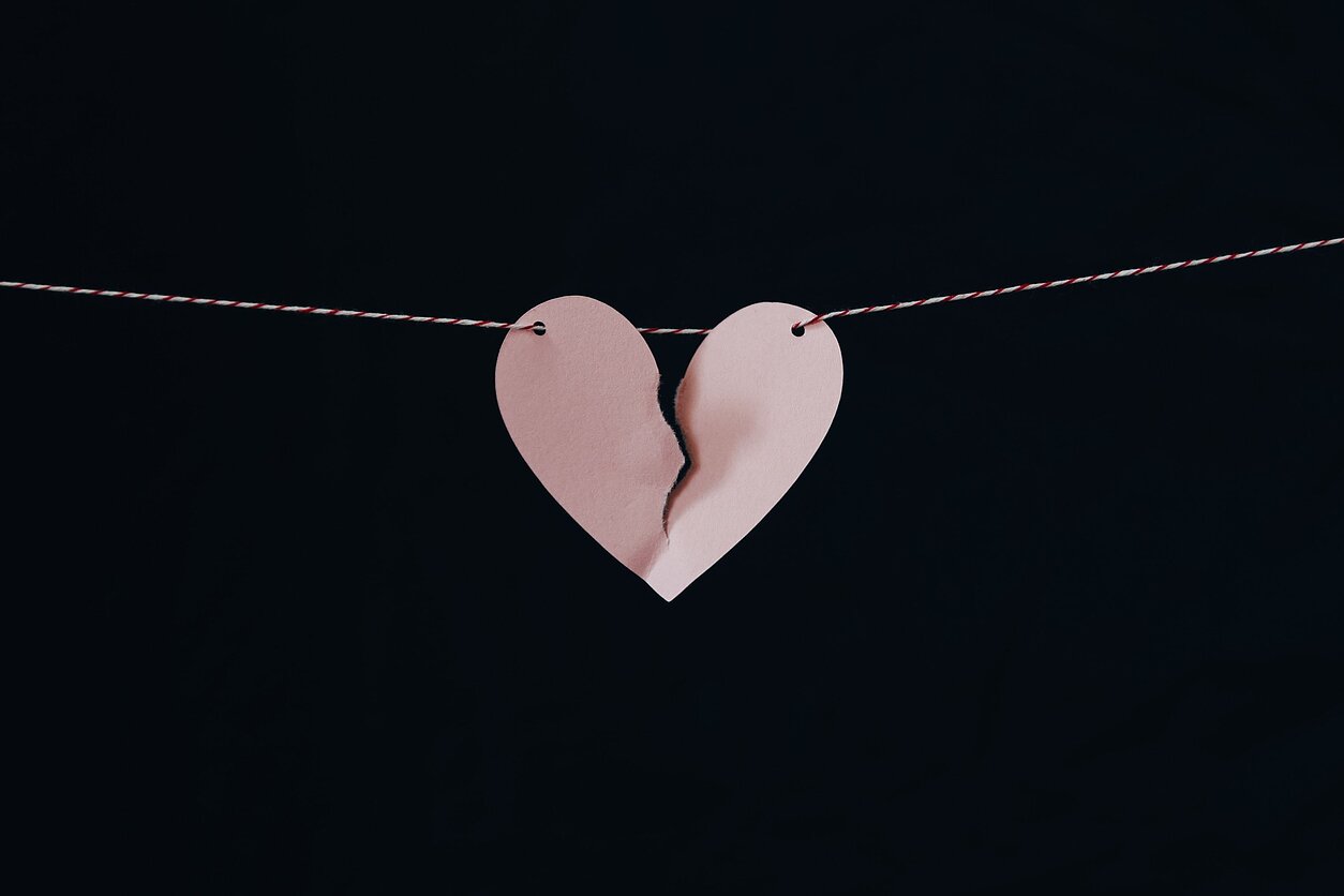 Kelly Sikkema/Unsplash nuotr., Skyrybos