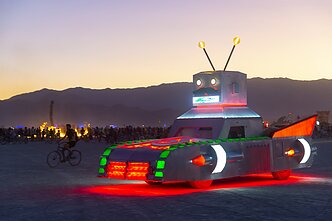 „Burning Man“ 2019 m. „artcar`ai“ 