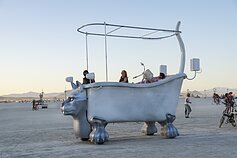 „Burning Man“ 2019 m. „artcar`ai“ 