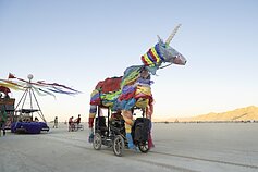 „Burning Man“ 2019 m. „artcar`ai“ 