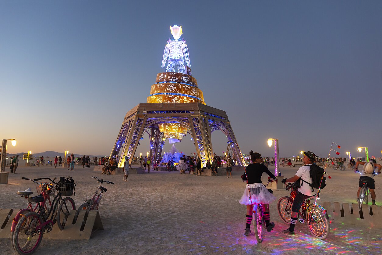 Degančio žmogaus skulptūra „Burning Man“ 2019 m. Degančio žmogaus skulptūra „Burning Man“ 2019 m.