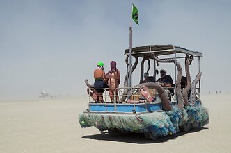 „Burning Man“ 2019 m. „artcar`ai“ „Burning Man“ 2019 m. „artcar`ai“