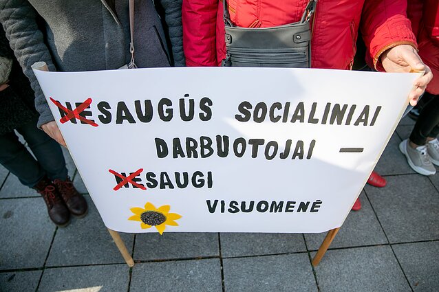Socialinių darbuotojų protesto akcija