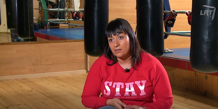 Gyvenk be skolų. Kaip ringe – taip ir kasdienybėje: Lietuvos bokso čempionė stoja akistaton su skolomis ir nepritekliumi