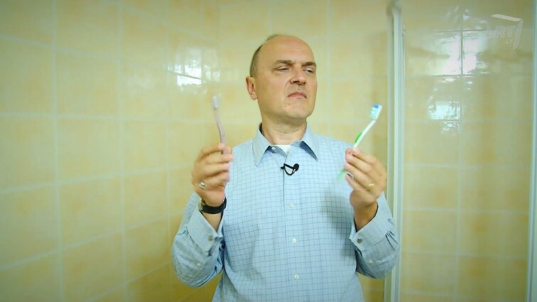 Dantų šepetėliai – kaip išsirinkti teisingą, kad nenukentėtų burnos higiena?