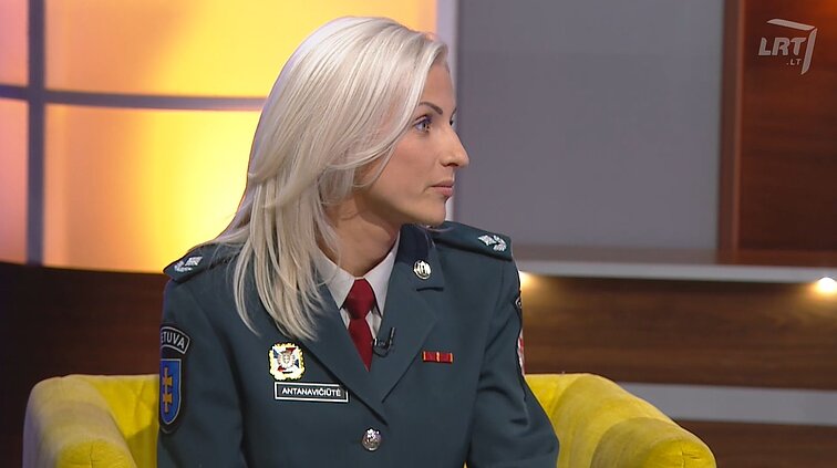 Mirštantį nelaimėlį gelbėjusi policininkė: tokias istorijas turime prisiminti ne dėl trumpalaikių apdovanojimų, o dėl žmonių abejingumo