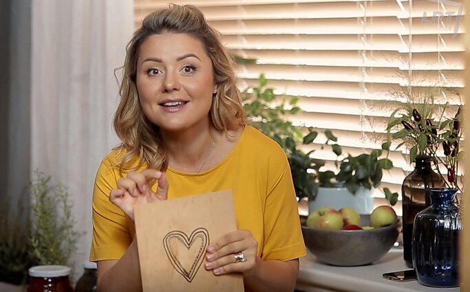 Beatos virtuvė. Tarsi iš močiutės virtuvės: burnoje tirpstančios varškės spurgos ir tikri kraujiniai vėdarai