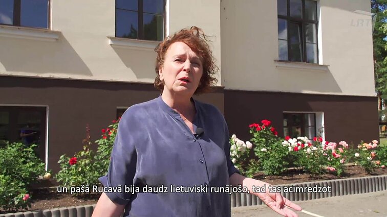 Liepojos rožių skveras ir latvių draugijos namai