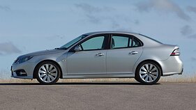 Paskutinis naujas SAAB 9-3 sedanas