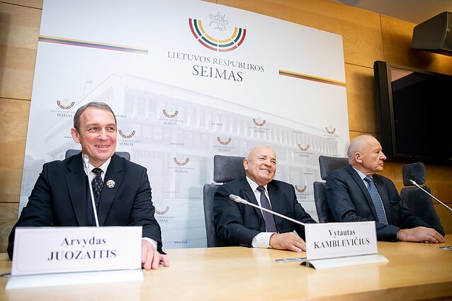 Dienos tema. Buvęs kandidatas į prezidentus, filosofas Arvydas Juozaitis (su vertimu į gestų k.)