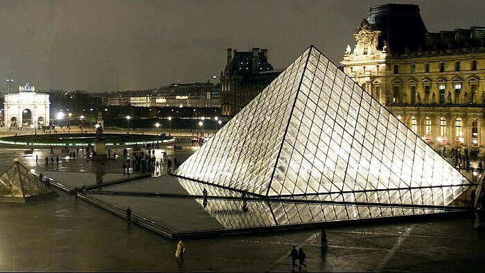 Kultūros diena. Legendinė Leonardo da Vinčio Mona Liza grąžinta į savo vietą Luvre