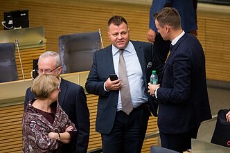 Konservatoriai: Mantas Adomėnas, Gabrielius Landsbergis, Jurgis Razma Konservatoriai: Mantas Adomėnas, Gabrielius Landsbergis, Jurgis Razma