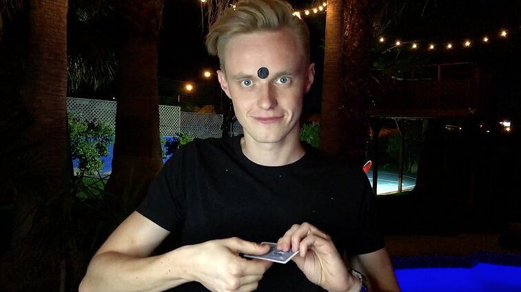 Lietuvos nerealieji. Iliuzionistas Rokas Bernatonis – du kartus Gineso rekordininkas