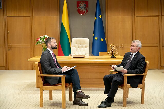 Dienos tema. Viktoras Pranckietis: atsiprašau žmonių, kad turi žiūrėti šį serialą, bet nepasipriešinę diktatūrai, sukurtume Karbauskio Lietuvą