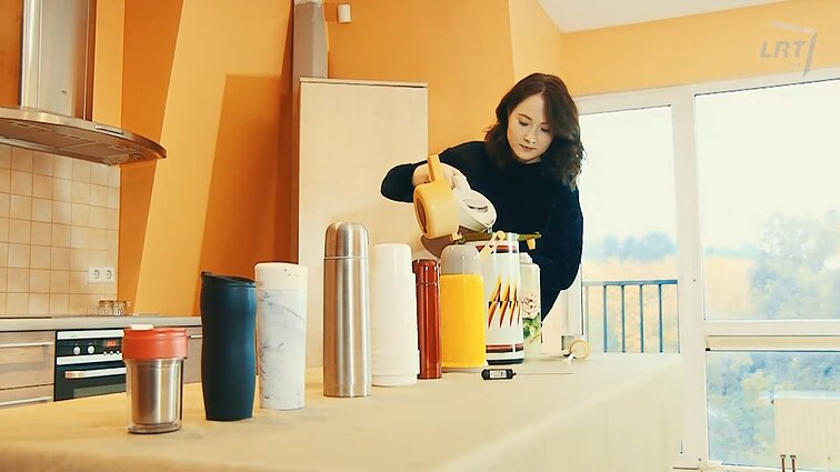 Vakumine kolba vadinamas termosas kiekvieno namuose skirtingas: kol dalis džiaugiasi senais stikliniais, naujosios technologijos siūlo platų asortimentą