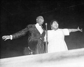 Louisas Armstrongas, Velma Middleton 1956 metais Londone Louisas Armstrongas, Velma Middleton 1956 metais Londone