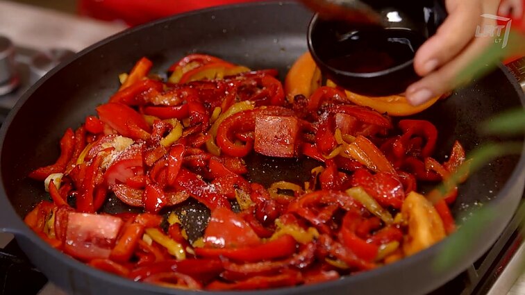 Genialumas yra paprastume: vos keli ingredientai ir – gardžioji peperonata