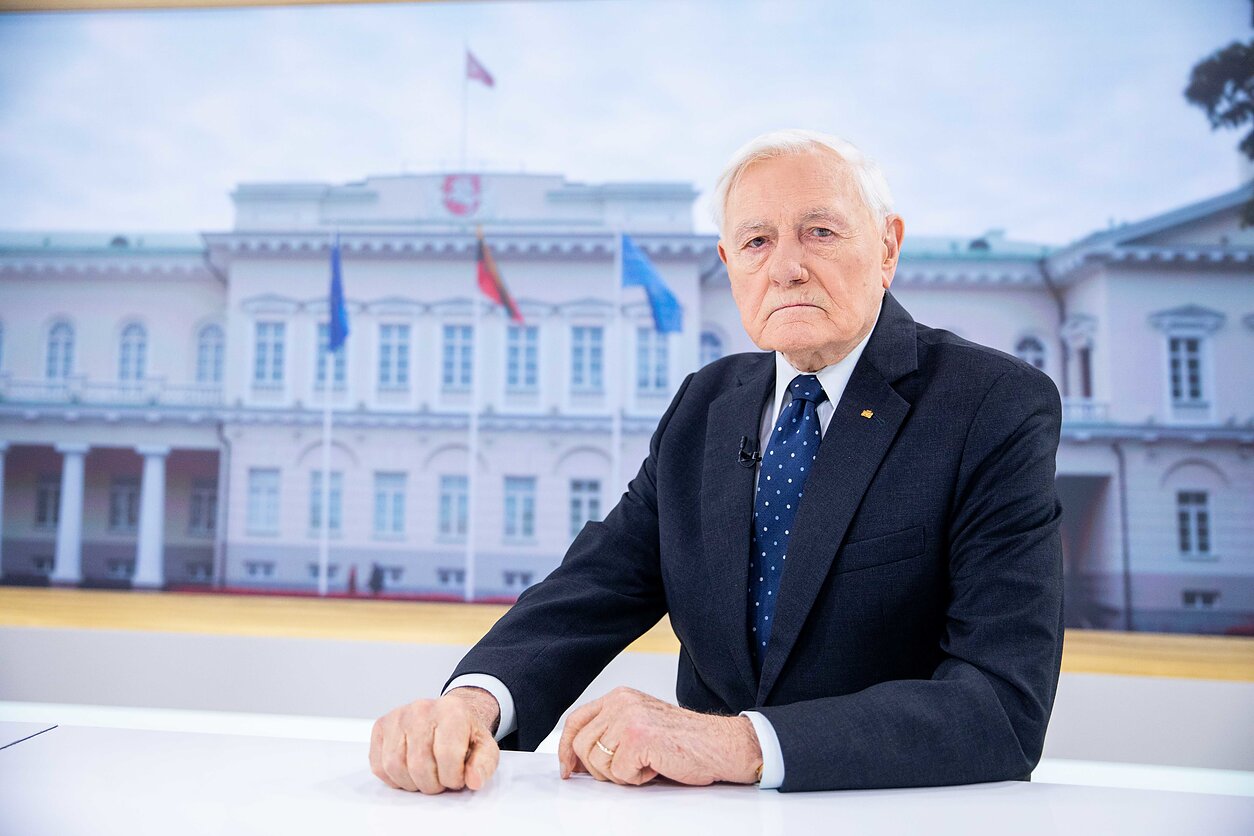 Valdas Adamkus