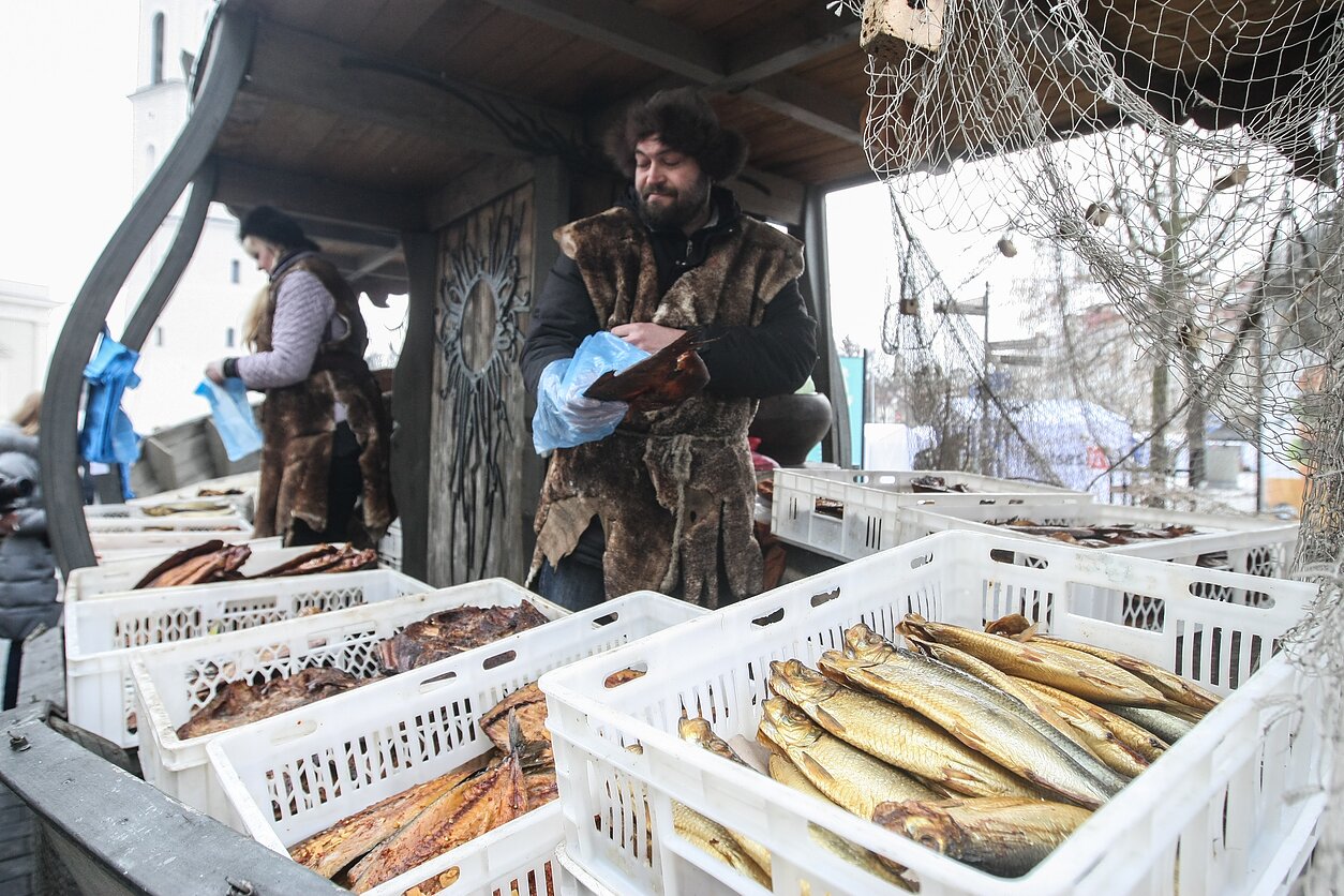 BNS nuotr., Rūkyta žuvis