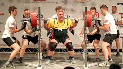 Jėgos trikovės varžybos