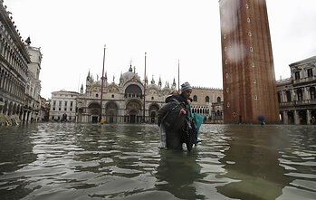 Veneciją užliejo aukščiausias per daugiau kaip 50 metų potvynis
