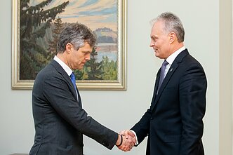Susitiko Gitanas Nausėda ir Darius Jauniškis Susitiko Gitanas Nausėda ir Darius Jauniškis