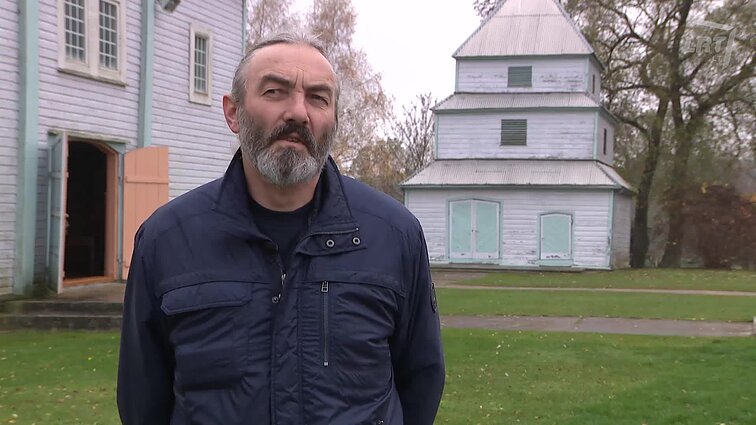 Atspindžiai. Paveldo kolekcija. Medinė su varpine ir koplyčia – unikali Rumšiškių bažnyčia ir Vilkiškių dvaras