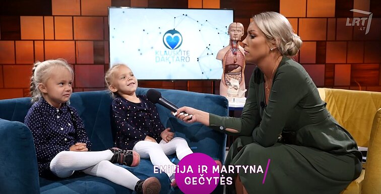 „Kalba vaikai“. Ekspertės Emilija ir Martyna Gečytės – trumpai ir drūtai: žmonės į tualetą eina „pabezdaluoti“