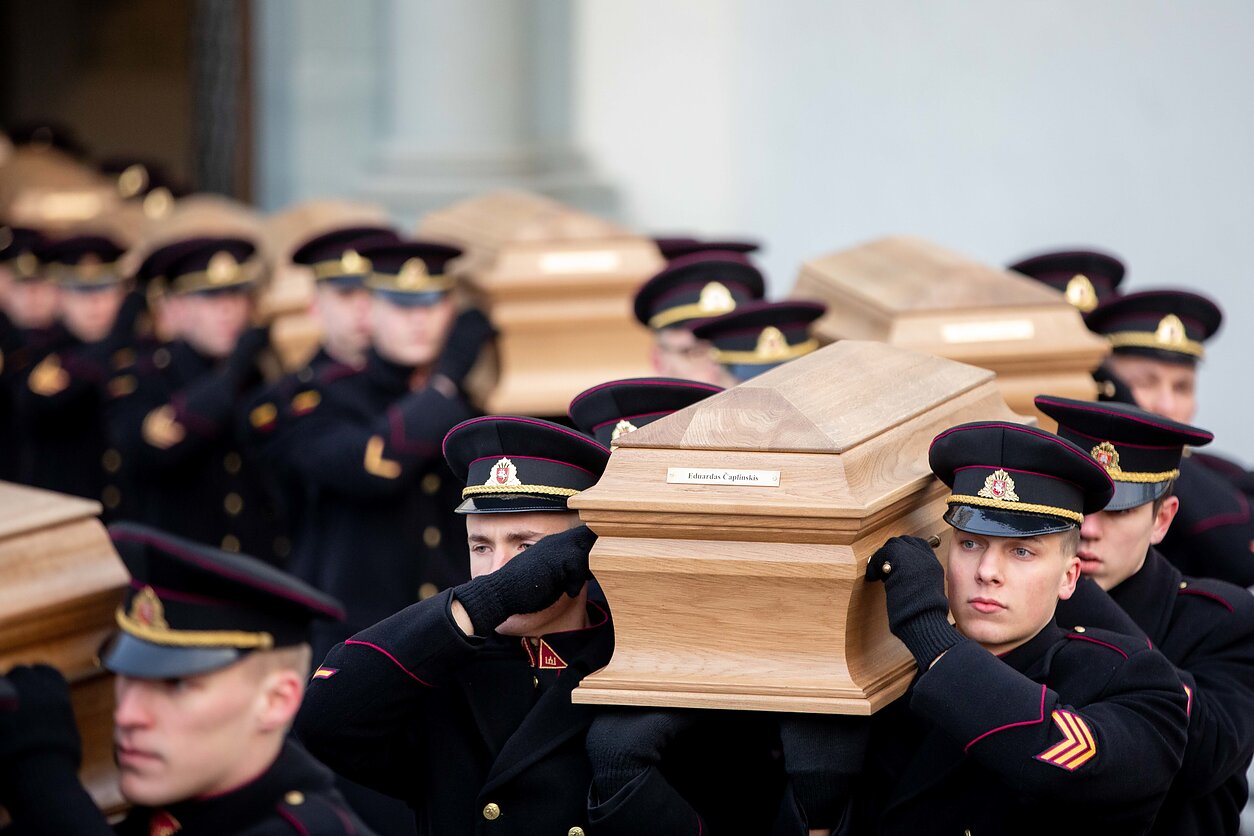 Sukilimo vadų ir dalyvių laidotuvės