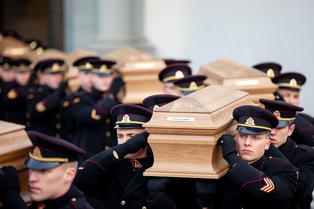 Sukilimo vadų ir dalyvių laidotuvės