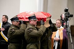Sukilimo vadų ir dalyvių laidotuvės