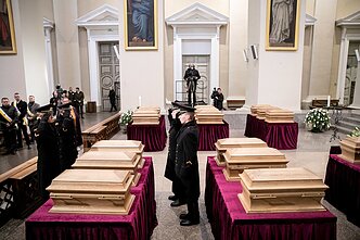 Sukilimo vadų ir dalyvių laidotuvės