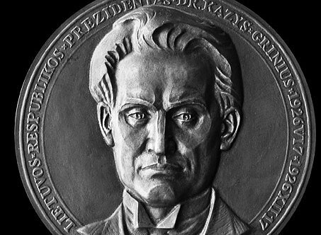 Wikipedia nuotr., Juozo Kalinausko medalis Kaziui Griniui