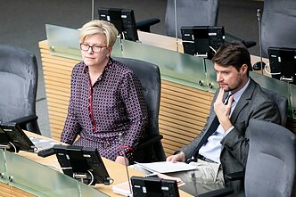 Seime vyksta pirmasis biudžeto svarstymas. Ingrida Šimonytė ir Mykolas Majauskas Seime vyksta pirmasis biudžeto svarstymas. Ingrida Šimonytė ir Mykolas Majauskas