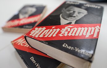 Книга А. Гитлера