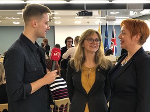 Lituanistinių mokyklų vadovės: Gintarė Ulevičiūtė ir Virginija Stukaitė-Laniauskienė