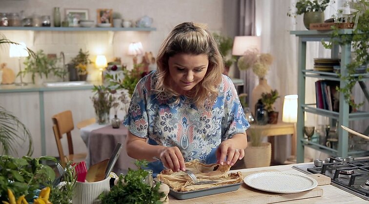 Lengvai ir sveikai. Greita vakarienė maiše: gardus upėtakis su bolivinių balandų salotomis