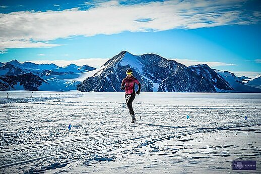 Antarktidos maratono nugalėtoja Roma: bėgdama paskutinį ratą galvojau, kuria ranka nešiu Lietuvos vėliavą
