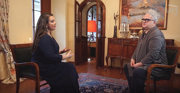 Skambantys pasauliai su Nomeda Kazlaus. Pokalbis su operos žvaigžde Sergejs Jēgers