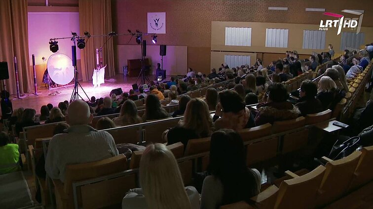 Kultūros diena. Tapytojas, sutemus teptuką keičiantis į objektyvą: Algis Griškevičius pristato naujausią fotografijų knygą