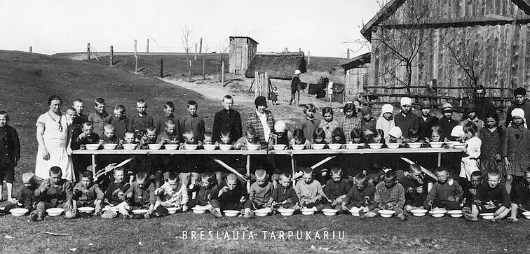 Stop juosta. Maršrutas nr. 96 – Baltarusija. Breslauja. Lenkiškojo Zakopanės stiliaus gyvenamųjų namų koloniją ir „ožkų karo“ priežastys