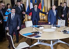 Volodymyras Zelenskis, Vladimiras Putinas, Emmanuelis Macronas Volodymyras Zelenskis, Vladimiras Putinas, Emmanuelis Macronas