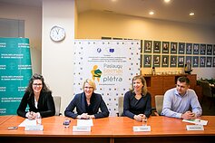 Pristatytas paslaugų tinklas bei nauja informacinė sistema, padėsianti globėjams, įtėviams bei globos centrų darbuotojams Pristatytas paslaugų tinklas bei nauja informacinė sistema, padėsianti globėjams, įtėviams bei globos centrų darbuotojams